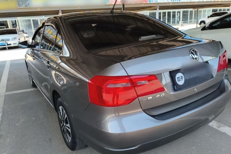 Used Volkswagen Jetta 2015 Zhuihui Edition 1.4L Manual Fashion Model Rear Left 45 Deg
