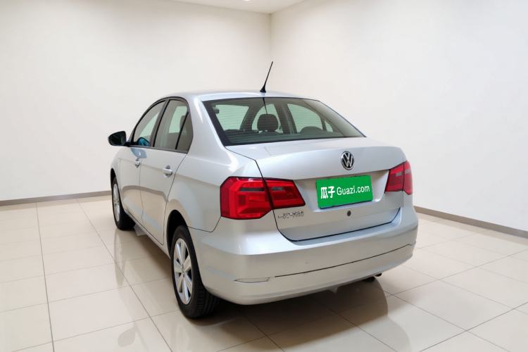 Used Volkswagen Jetta 2015 Value Edition 1.6L Manual Fashionable Style Rear Left 45 Deg