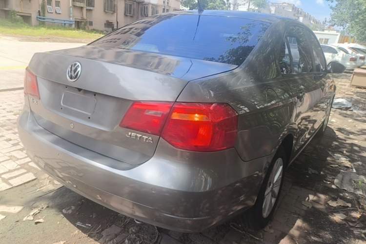 Used Volkswagen Jetta 2015 1.6L Manual Comfort Model Rear Right 45 Deg