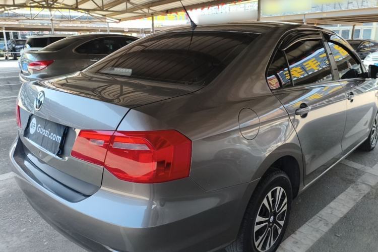 Used Volkswagen Jetta 2015 Zhuihui Edition 1.4L Manual Fashion Model Rear Right 45 Deg