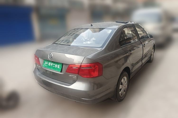 Used Volkswagen Jetta 2015 Value Edition 1.6L Manual Fashionable Style Rear Right 45 Deg