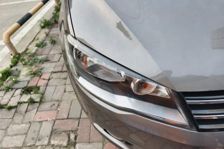 Used Volkswagen Jetta 2015 Zhuihui Edition 1.6L Manual Comfort Model Right Front Headlight
