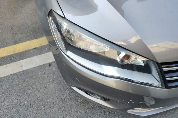 Used Volkswagen Jetta 2015 1.6L Automatic Comfort Model Right Front Headlight