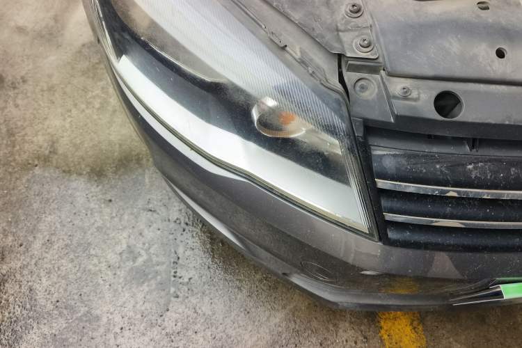 Used Volkswagen Jetta 2015 Zhuihui Edition 1.6L Manual Comfort Model Right Front Headlight