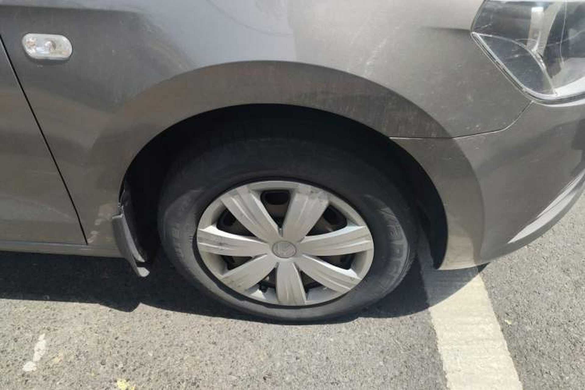Used Volkswagen Jetta 2015 Zhuihui Edition 1.4L Manual Fashion Model Right Front Wheel Hub