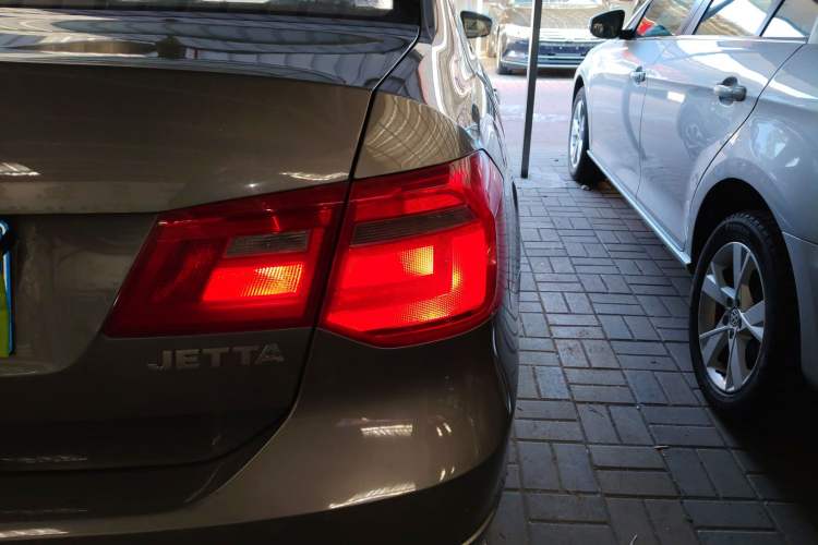 Used Volkswagen Jetta 2015 Zhuihui Edition 1.4L Manual Fashion Model Right Rear Taillight