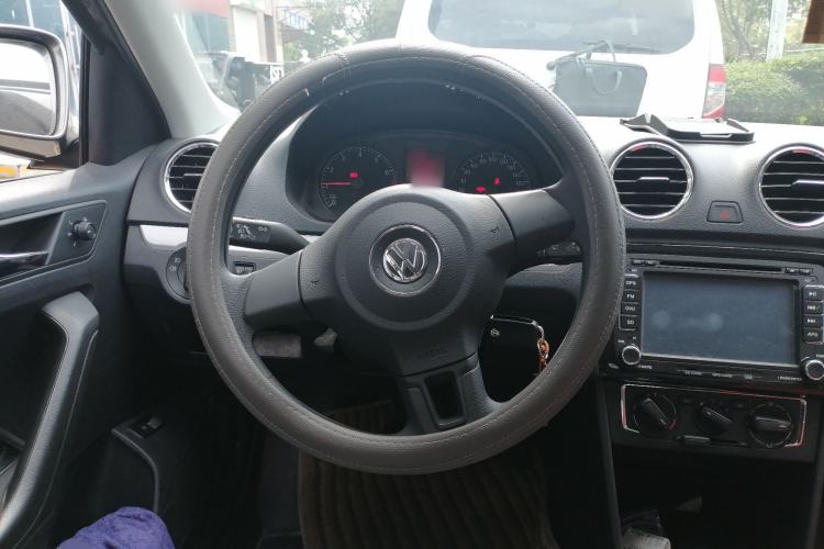 Used Volkswagen Jetta 2015 Zhuihui Edition 1.6L Manual Comfort Model Steering Wheel
