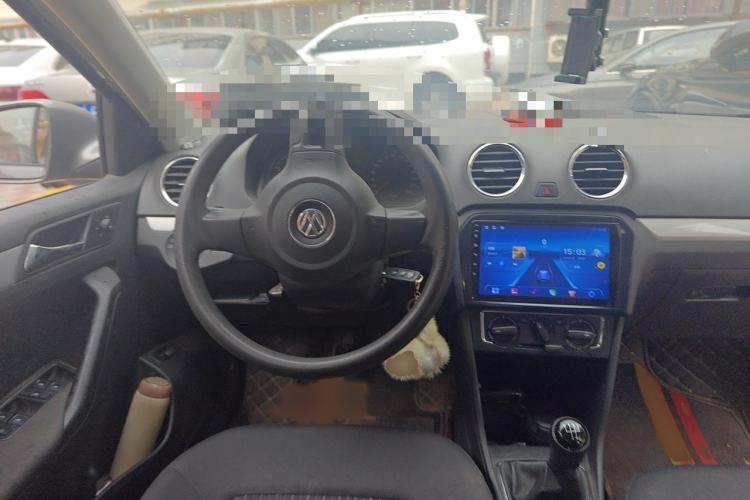 Used Volkswagen Jetta 2015 Zhuihui Edition 1.6L Manual Comfort Model Steering Wheel