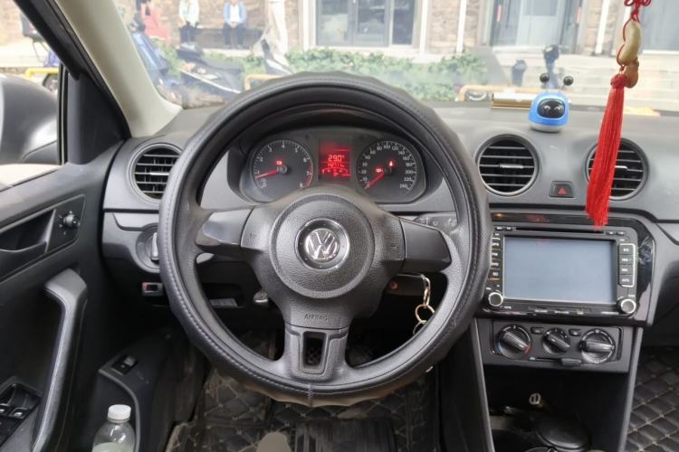 Used Volkswagen Jetta 2015 Value Edition 1.6L Manual Fashionable Style Steering Wheel