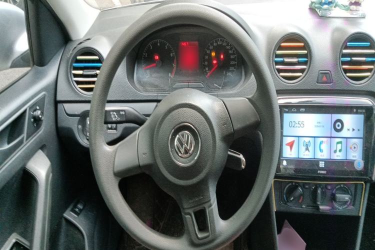 Used Volkswagen Jetta 2015 Value Edition 1.6L Manual Fashionable Style Steering Wheel