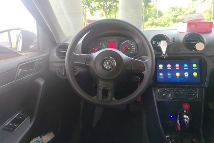 Used Volkswagen Jetta 2015 Value Edition 1.6L Automatic Fashion Version Steering Wheel