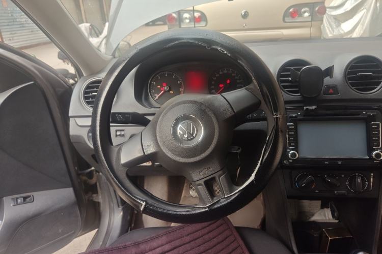 Used Volkswagen Jetta 2015 Value Edition 1.6L Manual Fashionable Style Steering Wheel