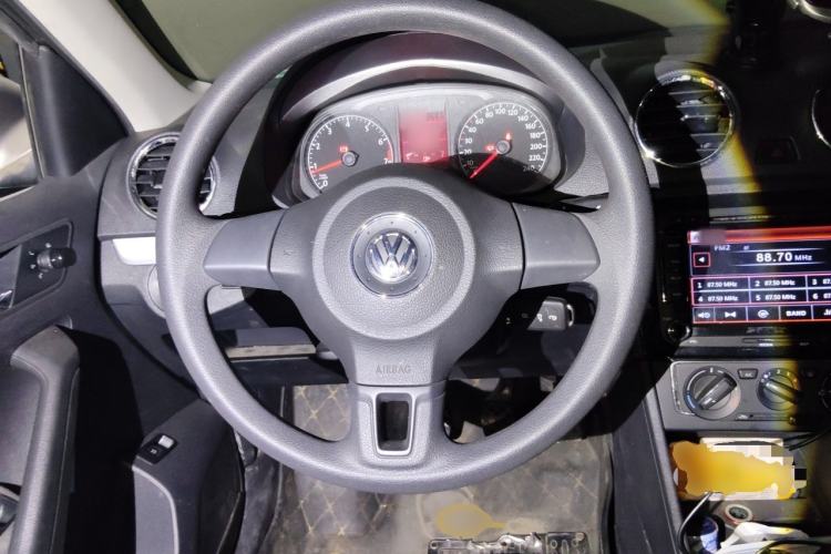 Used Volkswagen Jetta 2015 Zhuihui Edition 1.6L Manual Comfort Model Steering Wheel