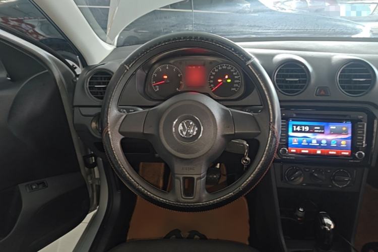 Used Volkswagen Jetta 2015 1.6L Automatic Fashion Model Steering Wheel