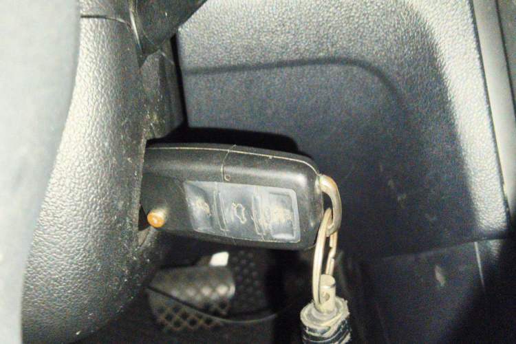 Used Volkswagen Jetta 2015 Value Edition 1.6L Automatic Fashion Version Vehicle Key