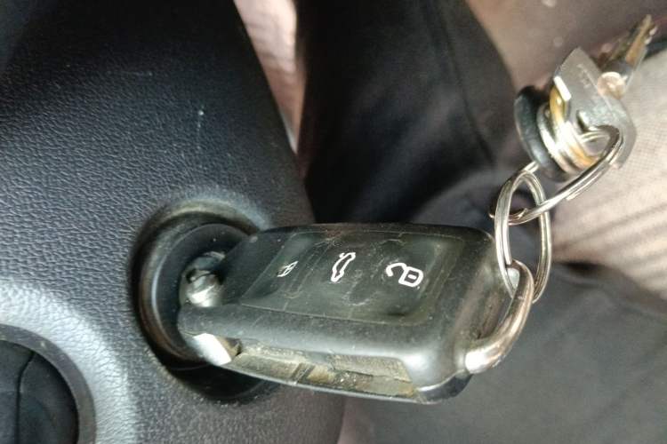 Used Volkswagen Jetta 2015 1.6L Automatic Luxury Model Vehicle Key