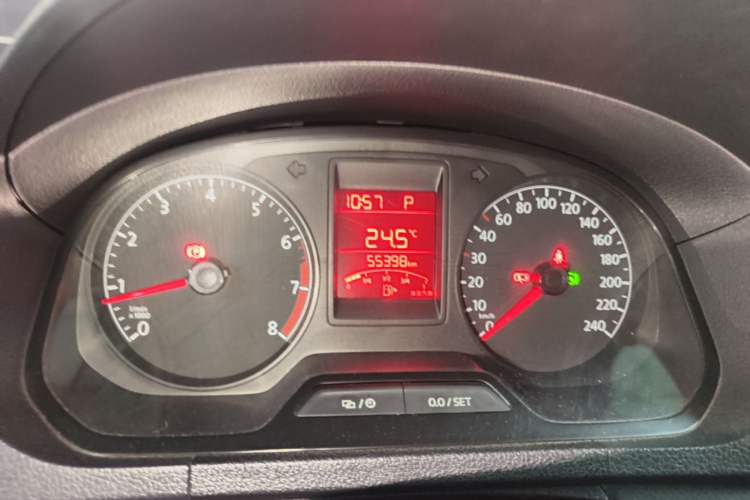 Used Volkswagen Jetta 2015 Value Edition 1.6L Automatic Fashion Version Instrument Cluster