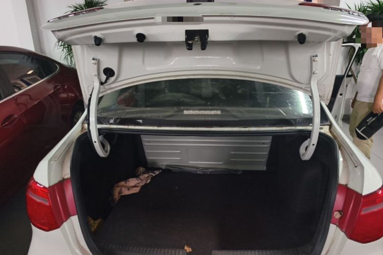 Used Volkswagen Jetta 2015 Value Edition 1.6L Automatic Fashion Version Trunk