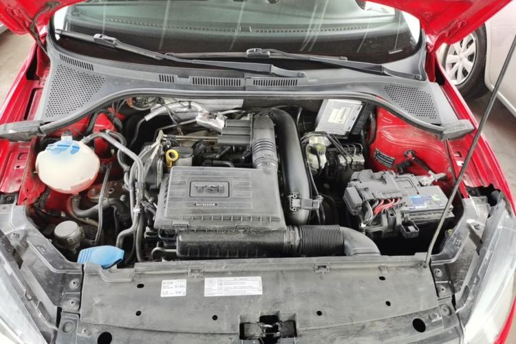 Used Volkswagen Jetta 2015 1.4TSI Automatic Sport Model Engine Bay