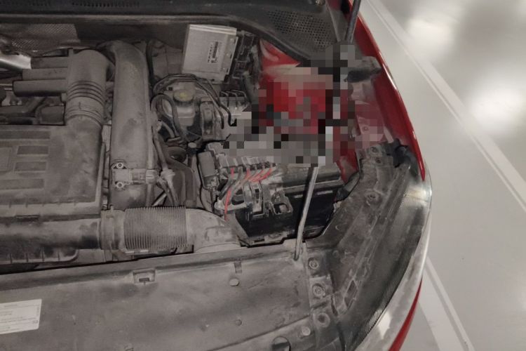Used Volkswagen Jetta 2015 1.4TSI Automatic Sport Model Engine Bay Left