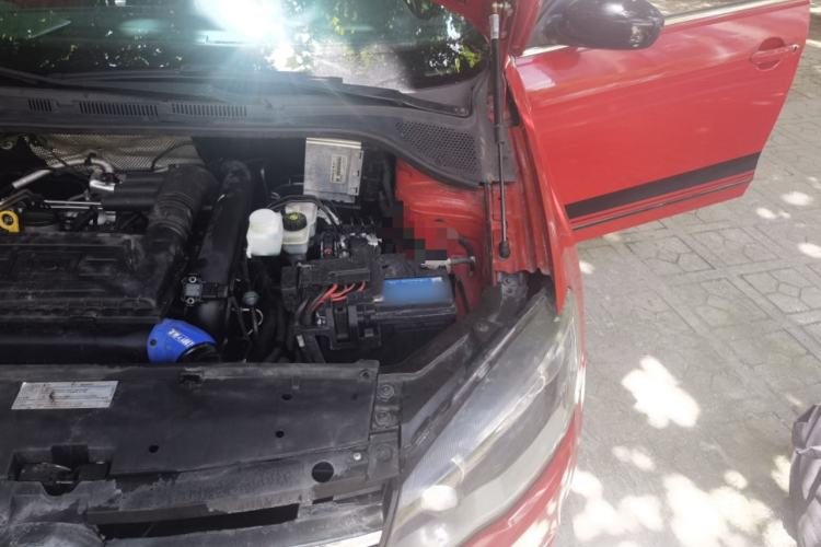 Used Volkswagen Jetta 2015 1.4TSI Automatic Sport Model Engine Bay Left