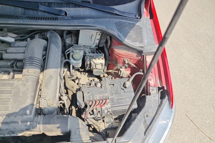 Used Volkswagen Jetta 2015 1.4TSI Automatic Sport Model Engine Bay Left