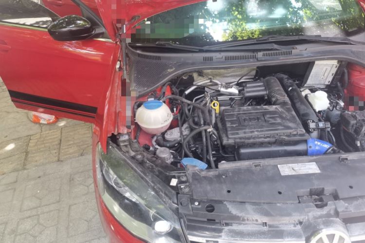 Used Volkswagen Jetta 2015 1.4TSI Automatic Sport Model Engine Bay Right