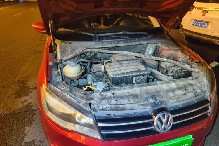 Used Volkswagen Jetta 2015 1.6L Automatic Fashion Model Engine Bay Right