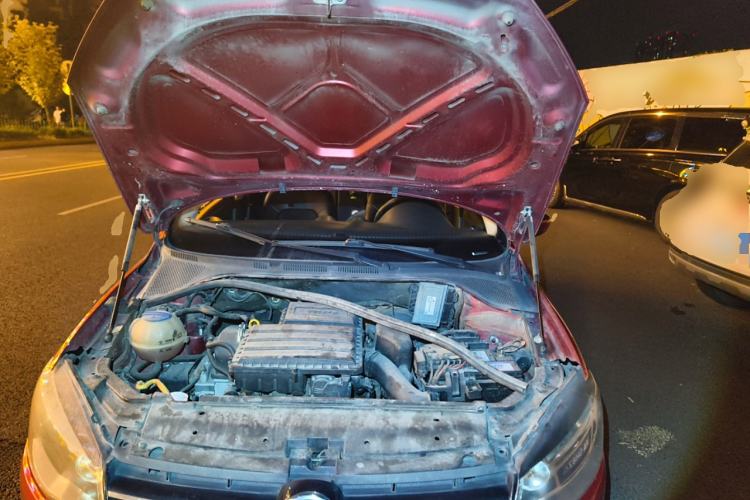 Used Volkswagen Jetta 2015 1.6L Automatic Fashion Model Engine Bay
