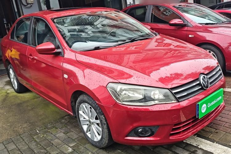 Used Volkswagen Jetta 2015 1.6L Automatic Comfort Model Front Right 45 Deg