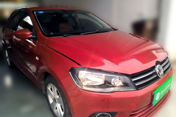 Used Volkswagen Jetta 2015 1.6L Automatic Luxury Model Front Right 45 Deg