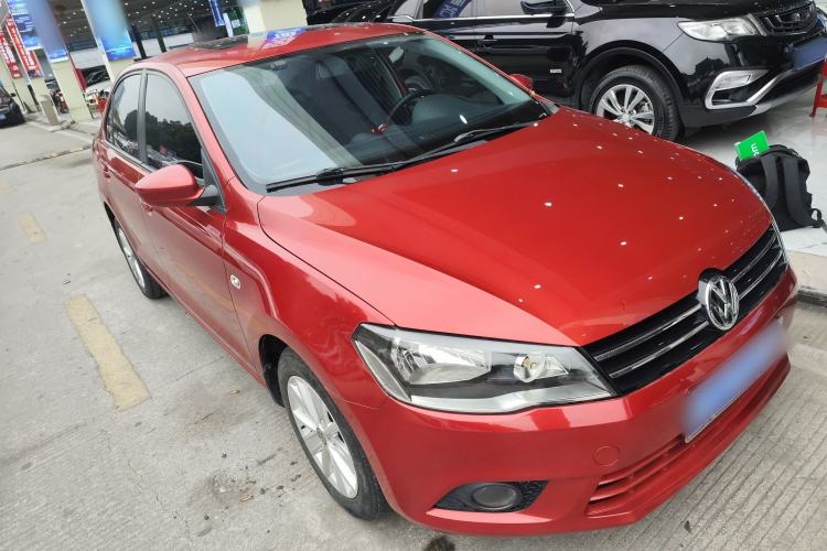 Used Volkswagen Jetta 2015 1.6L Automatic Comfort Model Front Right 45 Deg