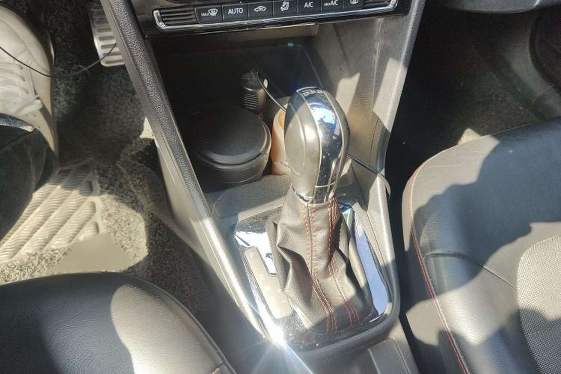 Used Volkswagen Jetta 2015 1.4TSI Automatic Sport Model Gear Lever