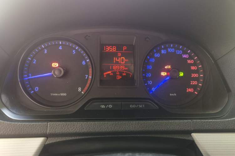 Used Volkswagen Jetta 2015 1.4TSI Automatic Sport Model Instrument Cluster