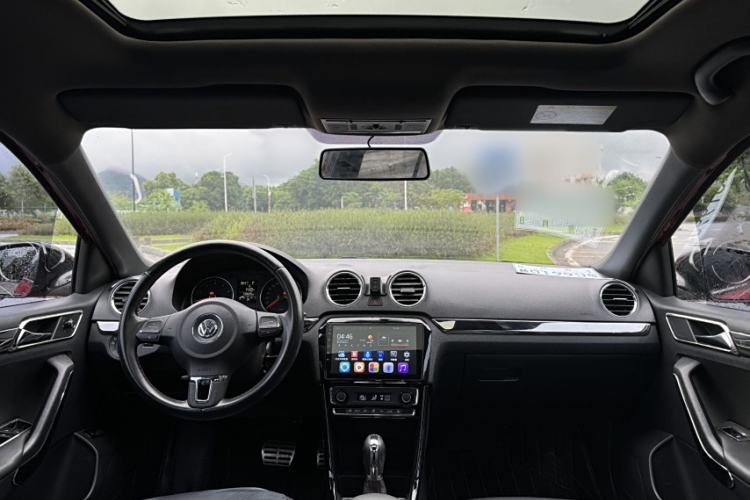 Used Volkswagen Jetta 2015 1.4TSI Automatic Sport Model Interior 1