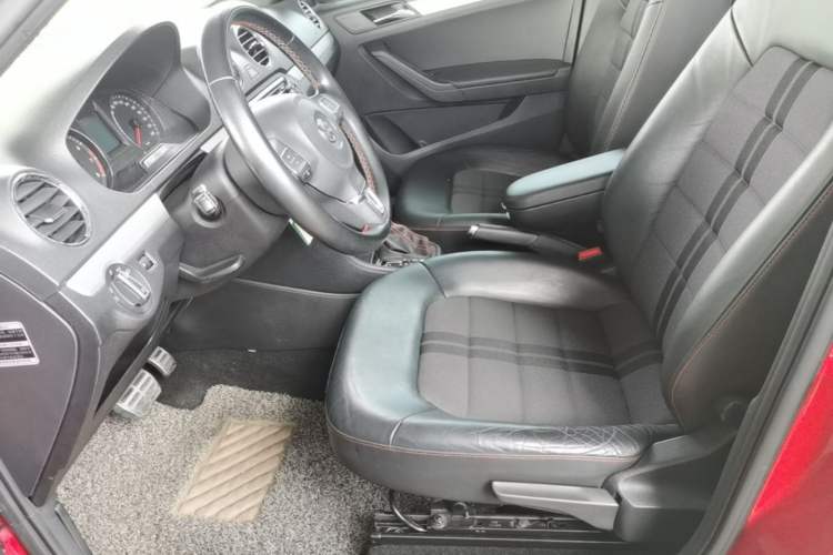Used Volkswagen Jetta 2015 1.4TSI Automatic Sport Model Left Front Seat