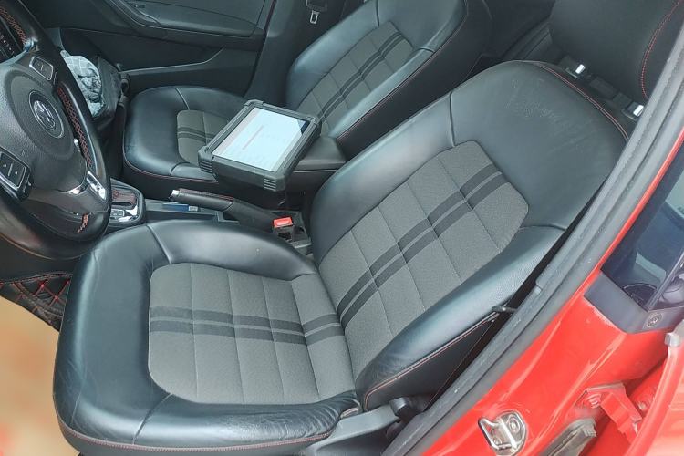 Used Volkswagen Jetta 2015 1.4TSI Automatic Sport Model Left Front Seat