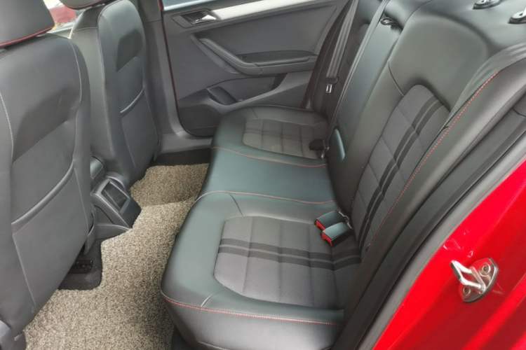 Used Volkswagen Jetta 2015 1.4TSI Automatic Sport Model Left Rear Seat