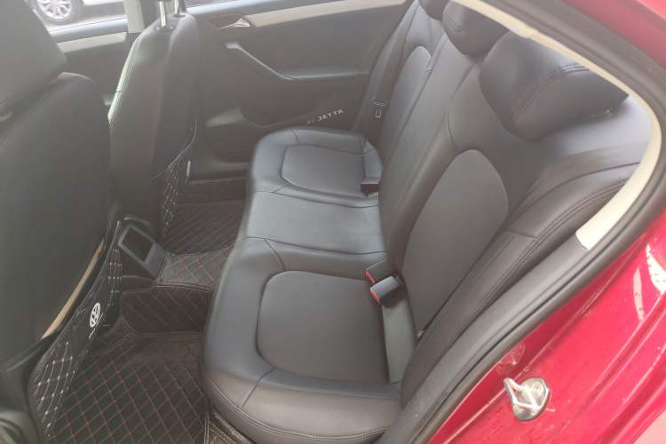 Used Volkswagen Jetta 2015 1.6L Automatic Comfort Model Left Rear Seat