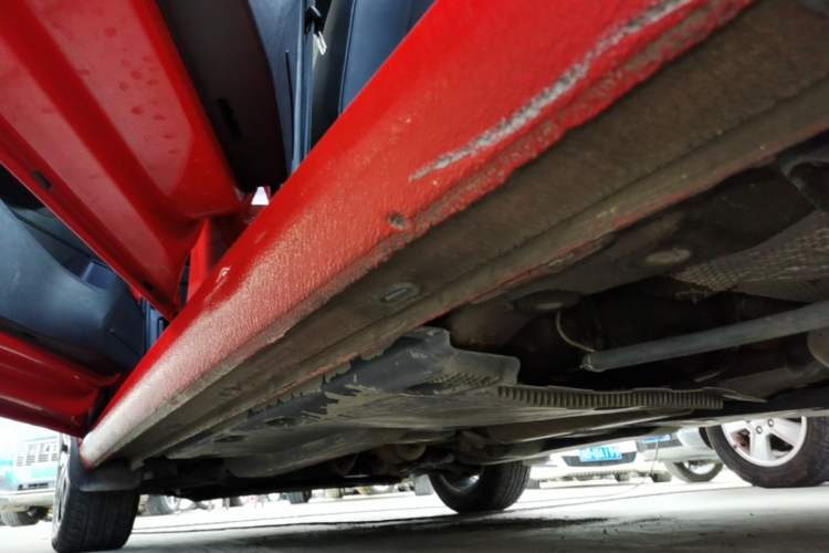 Used Volkswagen Jetta 2015 1.4TSI Automatic Sport Model Left Side Sill