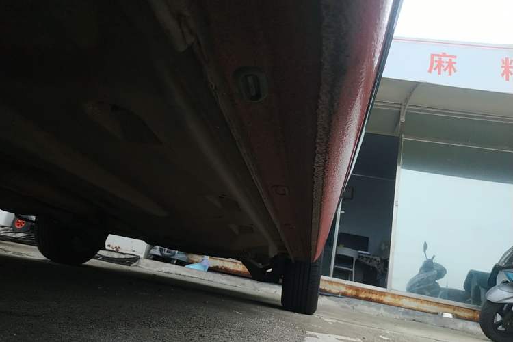 Used Volkswagen Jetta 2015 1.4TSI Automatic Sport Model Left Side Sill