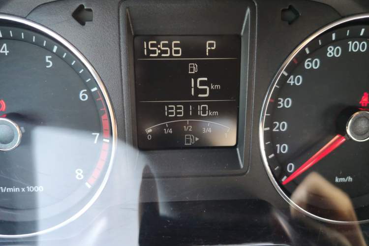 Used Volkswagen Jetta 2015 1.4TSI Automatic Sport Model Odometer Close Up