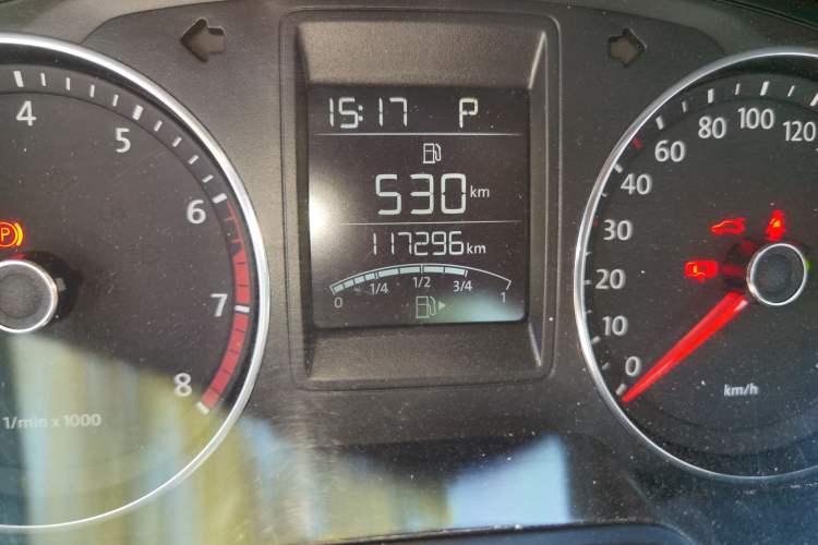 Used Volkswagen Jetta 2015 1.4TSI Automatic Sport Model Odometer Close Up