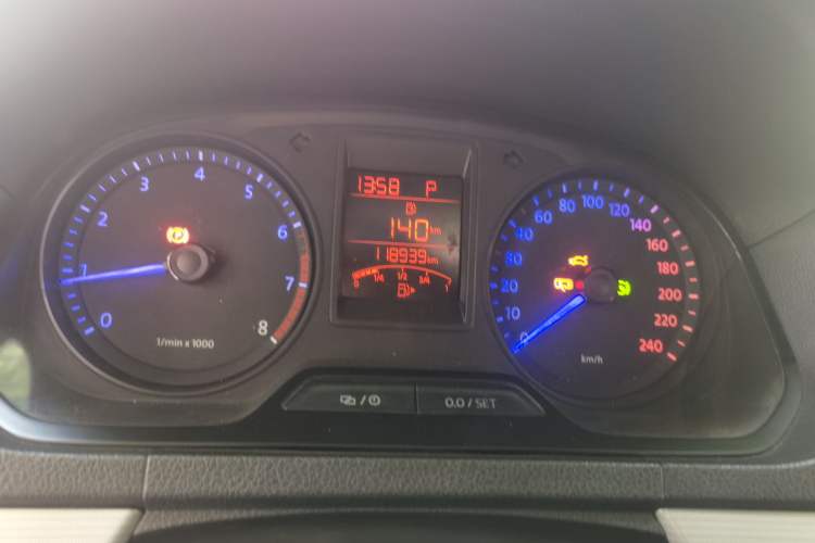 Used Volkswagen Jetta 2015 1.4TSI Automatic Sport Model Odometer Close Up