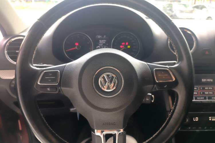Used Volkswagen Jetta 2015 1.6L Automatic Luxury Model Steering Wheel