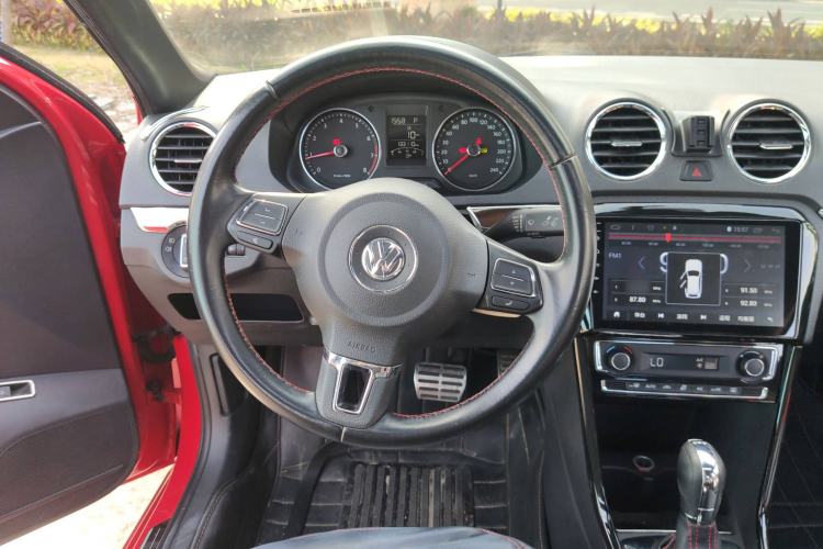 Used Volkswagen Jetta 2015 1.4TSI Automatic Sport Model Steering Wheel