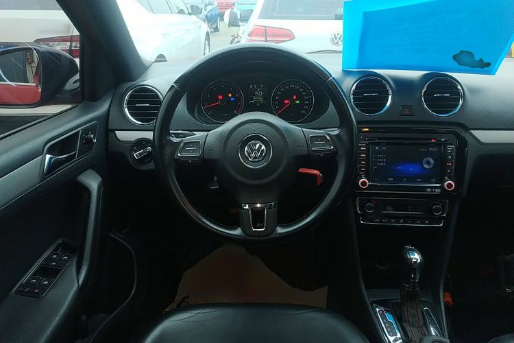 Used Volkswagen Jetta 2015 1.4TSI Automatic Sport Model Steering Wheel