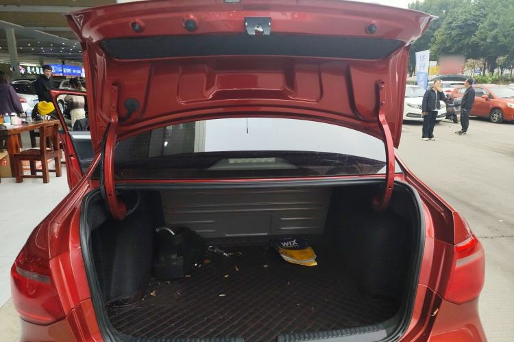 Used Volkswagen Jetta 2015 1.6L Automatic Comfort Model Trunk