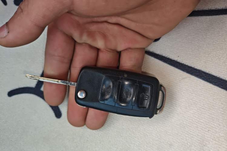 Used Volkswagen Jetta 2015 1.6L Automatic Fashion Model Vehicle Key