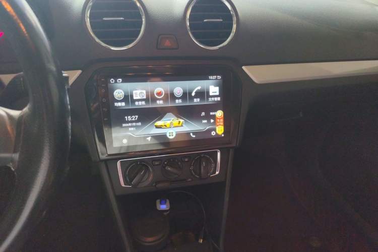 Used Volkswagen Jetta 2015 1.6L Automatic Comfort Model Audio And AC Panel